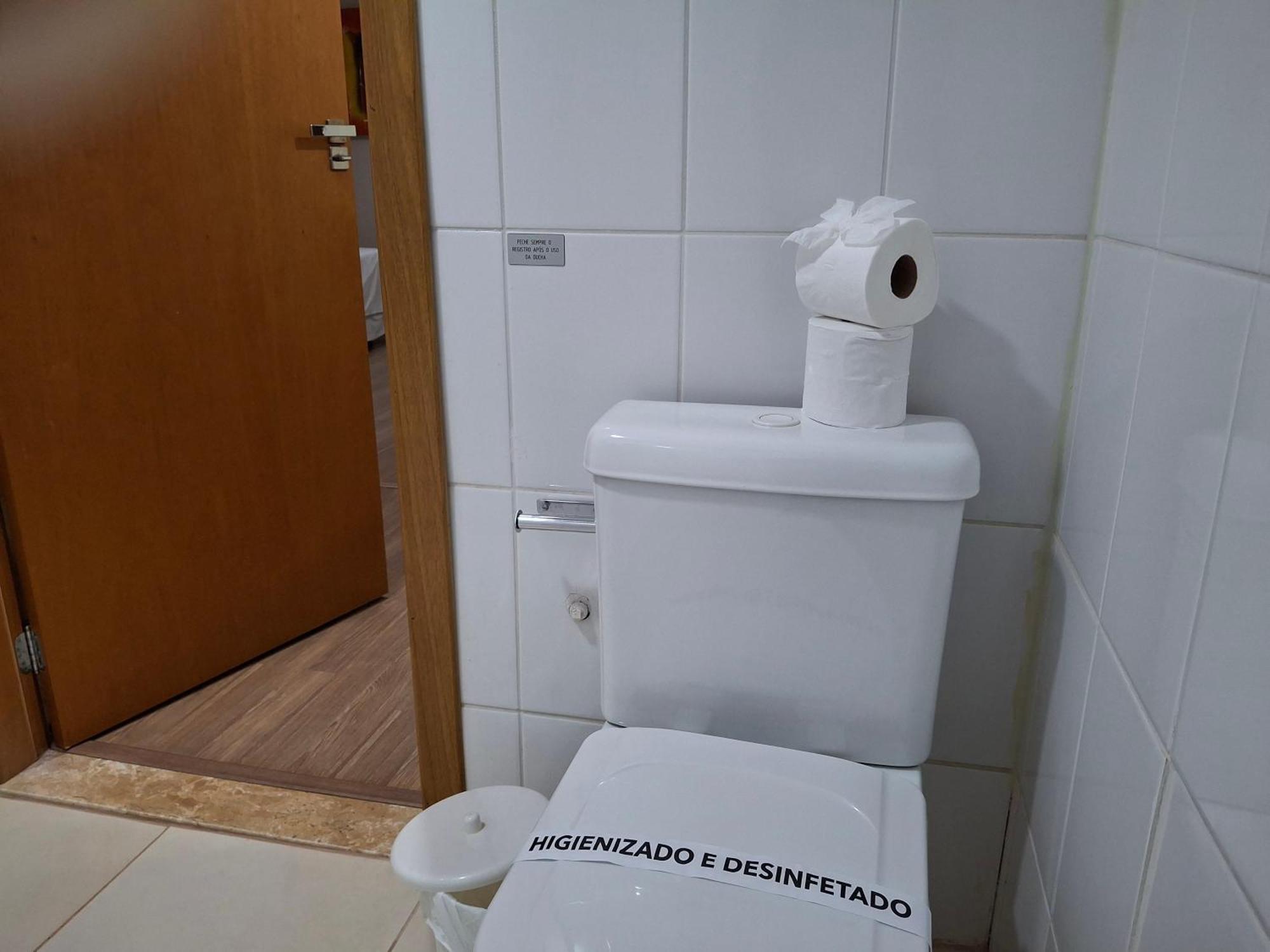 克拉维纽斯奥尼克斯酒店 Cravinhos 外观 照片